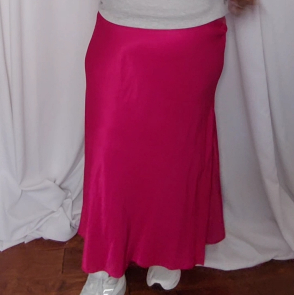 Elegant Pink Women's Skirt